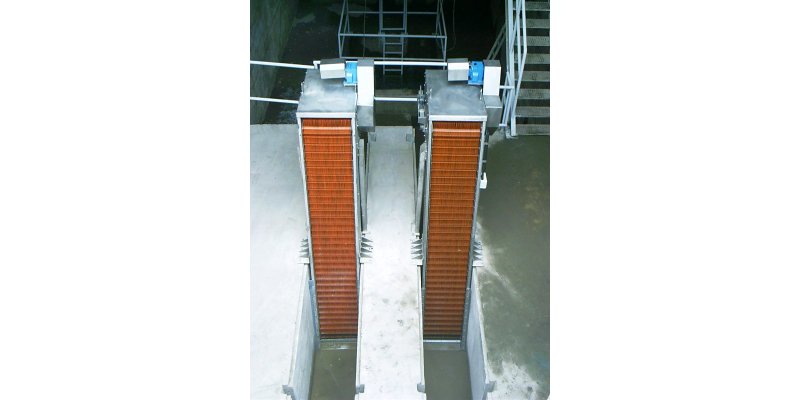 Grate with Plastic Conveyor